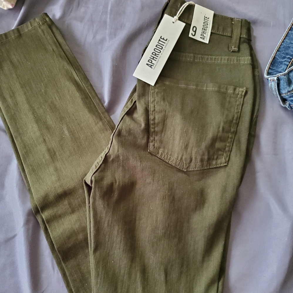 Aphrodite Fashion Nova Torn Jeans